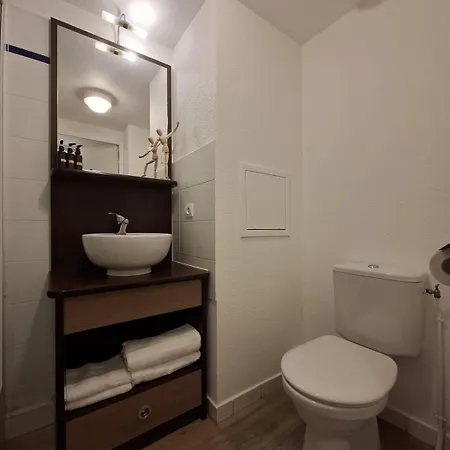 Le 540 - - Parking Apartment